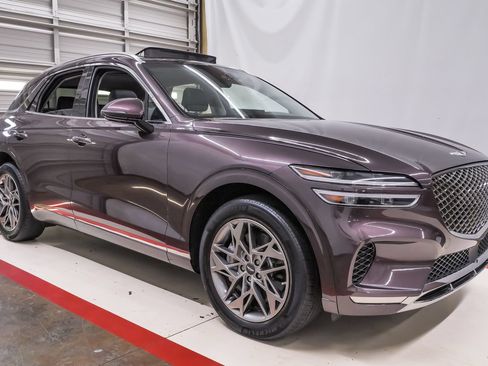 Certified 2023 Genesis GV70 2.5T w/ Select Package AWD/4WD image 5
