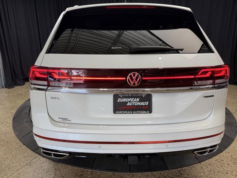Used 2024 Volkswagen Atlas SEL Premium R-Line image 11