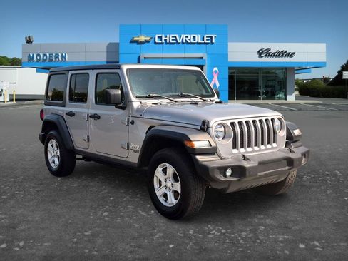 Used 2019 Jeep Wrangler Unlimited Sport S AWD/4WD image 7