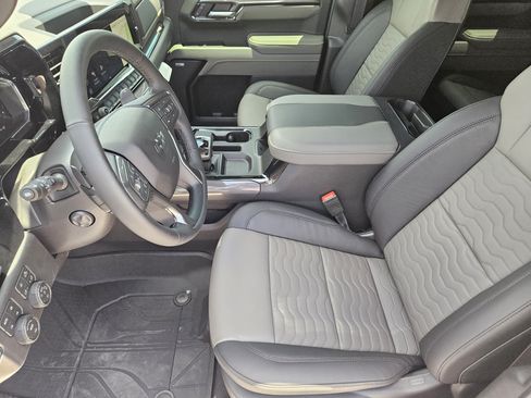 New 2026 Chevrolet Silverado 1500 ZR2 AWD/4WD image 9
