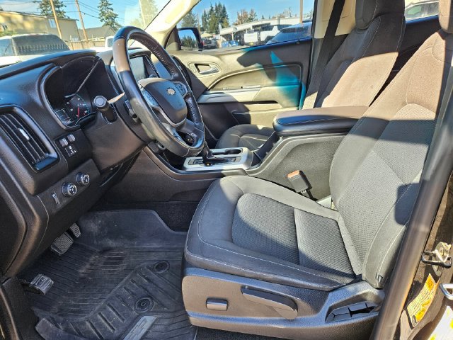 Used 2017 Chevrolet Colorado LT w/ LT Convenience Package AWD/4WD image 8