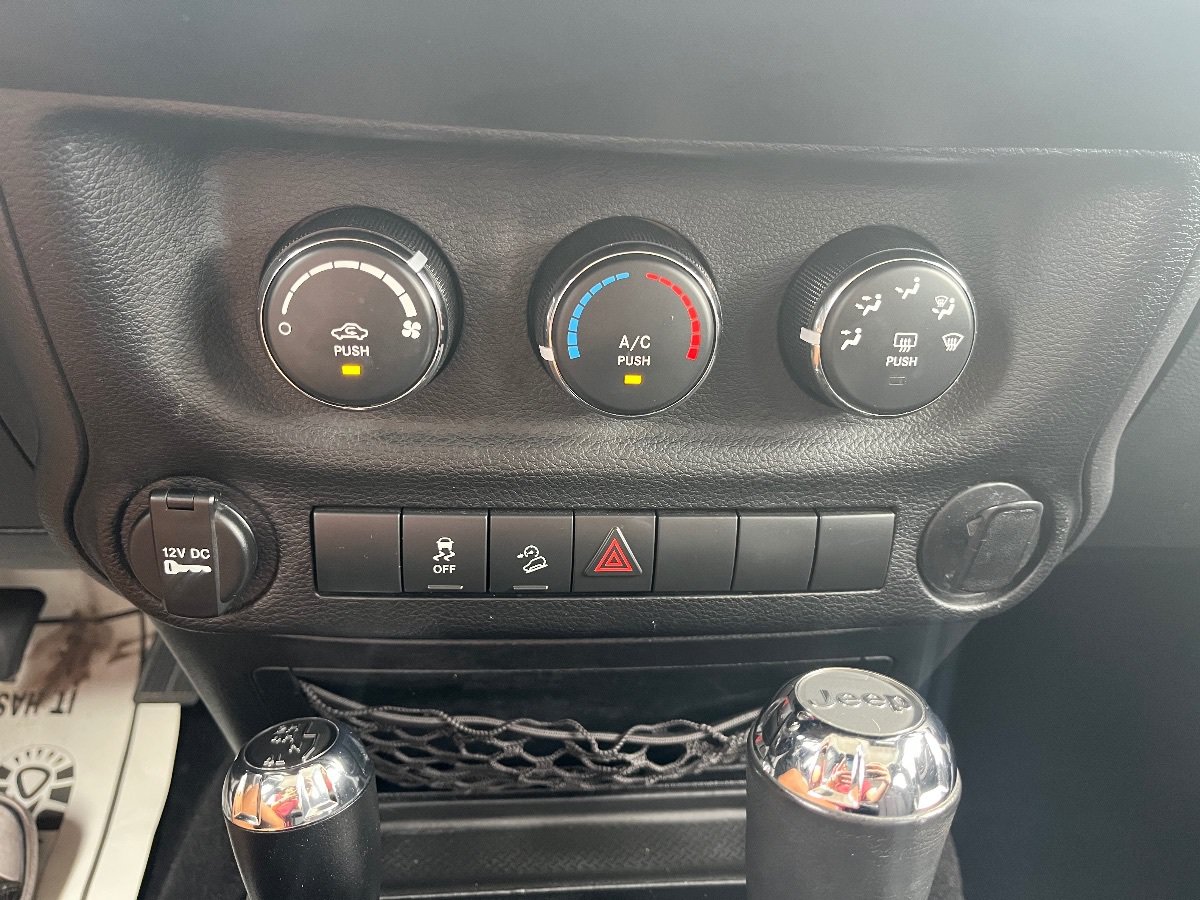 Used 2014 Jeep Wrangler Sport w/ Quick Order Package 24S AWD/4WD image 14