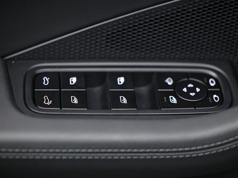 New 2025 Porsche Macan 4S Electric image 22