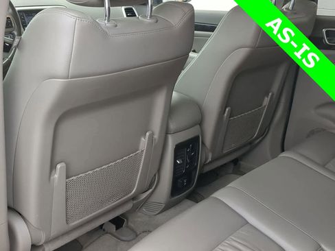 Used 2011 Jeep Grand Cherokee Laredo image 18