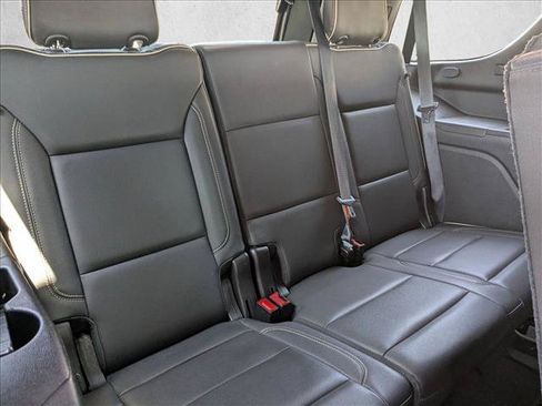 Used 2021 Chevrolet Tahoe Premier w/ Premium Package AWD/4WD image 21