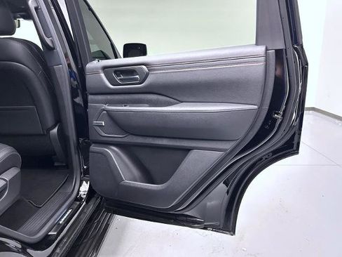 Certified 2025 Nissan Armada PRO-4X w/ Pro-4X Premium Package AWD/4WD image 17
