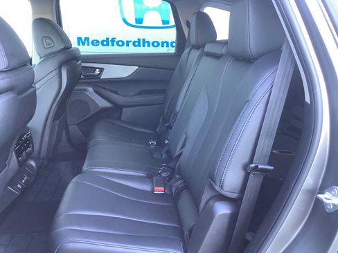 Used 2023 Acura MDX SH-AWD image 13
