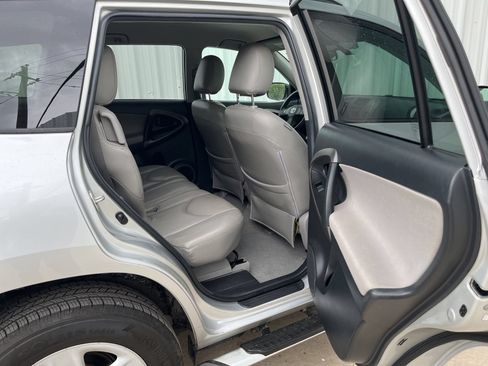 Used 2012 Toyota RAV4 FWD V6 w/ Value Pkg image 14
