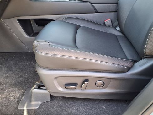 New 2026 Nissan Pathfinder SL image 10