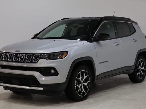 Used 2025 Jeep Compass Limited AWD/4WD image 3