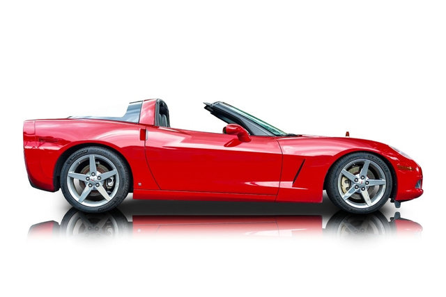 Used 2006 Chevrolet Corvette Coupe w/ Preferred Equipment Group RWD image 2
