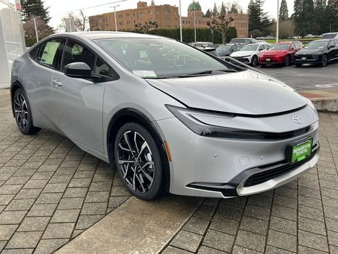 New 2026 Toyota Prius Plug-In Hybrid image 7