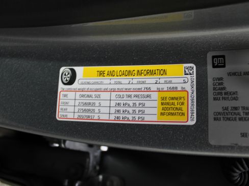 Used 2024 Chevrolet Tahoe Z71 w/ Luxury Package image 40