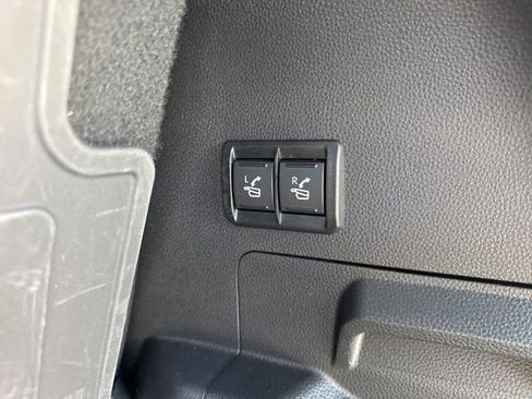 Used 2024 Toyota Sequoia Platinum image 25