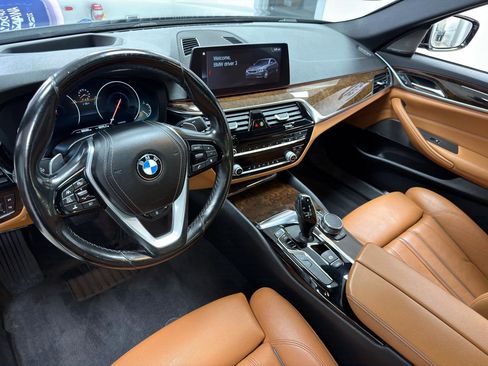 Used 2019 BMW 540i xDrive w/ Premium Package image 28