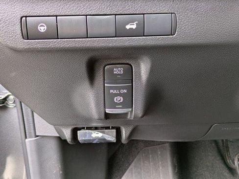 Used 2025 Nissan Murano SV AWD/4WD image 12