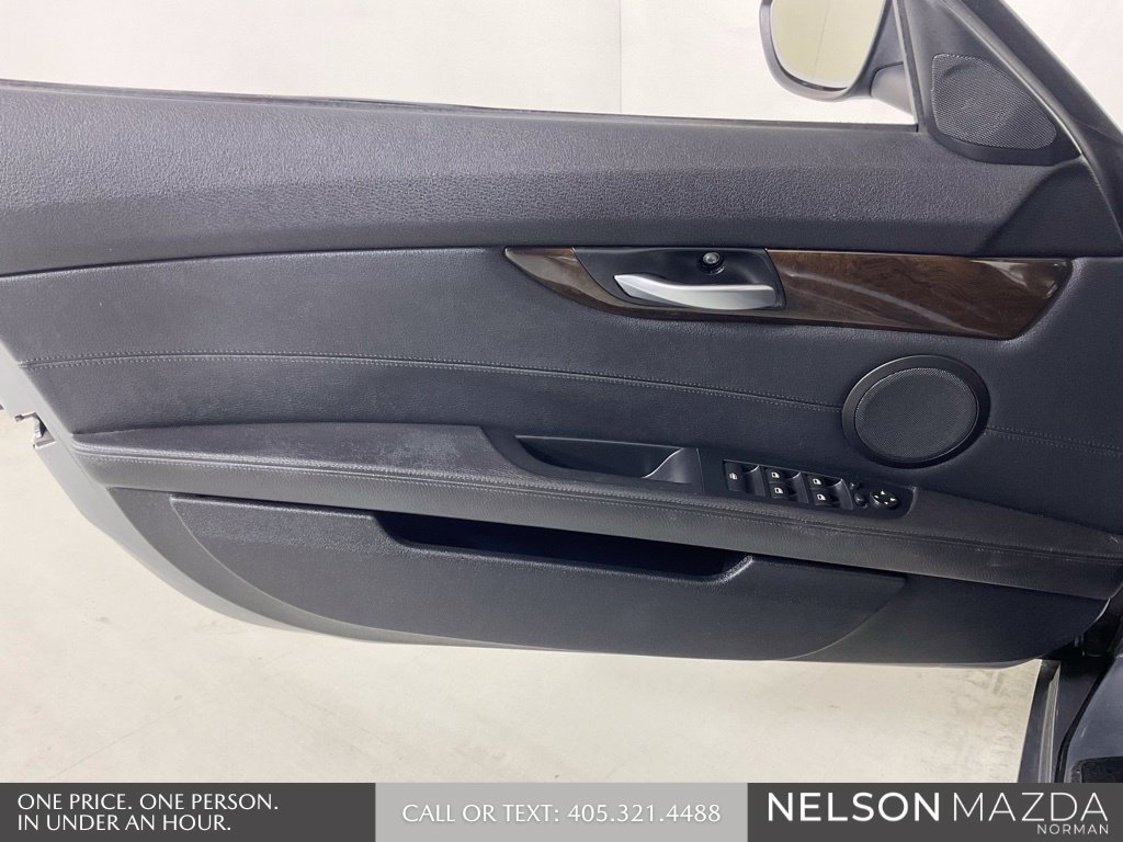 Used 2011 BMW Z4 sDrive35i RWD image 16