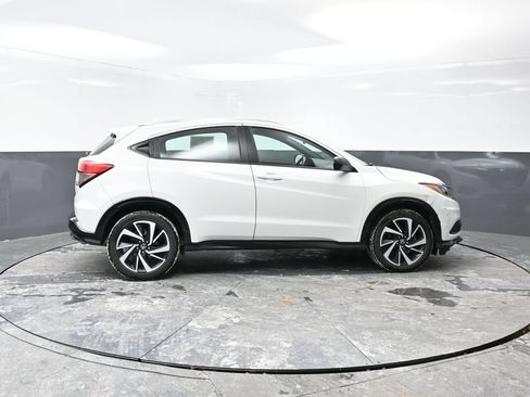 Used 2020 Honda HR-V Sport image 2