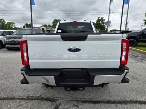 New 2025 Ford F350 XLT w/ FX4 Off-Road Package image 4