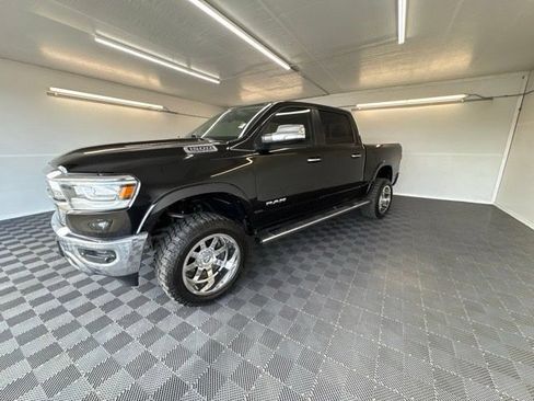 Used 2019 RAM 1500 Laramie AWD/4WD image 16