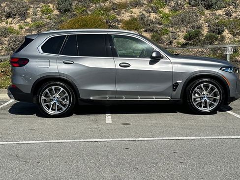 Used 2025 BMW X5 xDrive50e w/ Premium Package image 6