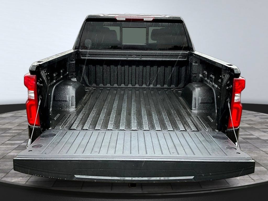 Used 2022 Chevrolet Silverado 1500 LTZ w/ LTZ Premium Package AWD/4WD image 9
