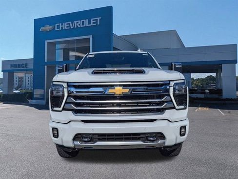 New 2026 Chevrolet Silverado 3500 High Country w/ High Country Premium Package AWD/4WD image 9