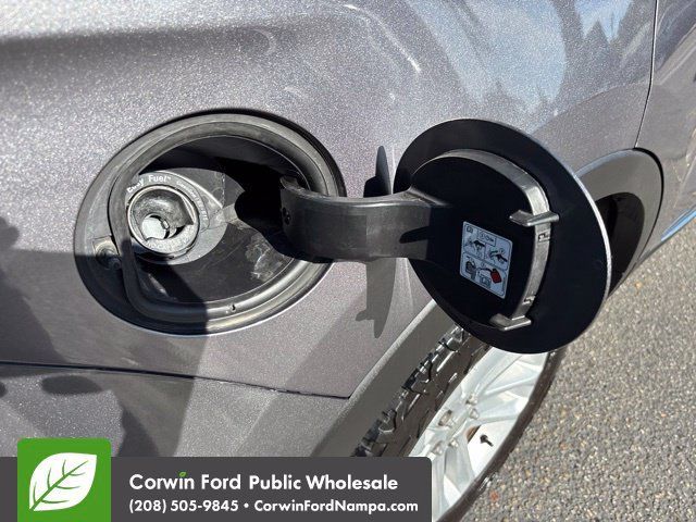 Used 2014 Ford Explorer XLT w/ Equipment Group 202A AWD/4WD image 10