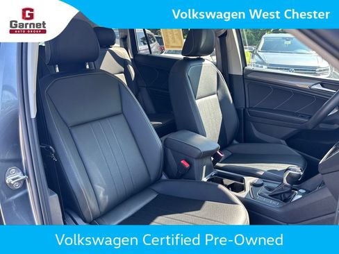 Certified 2023 Volkswagen Tiguan SE w/ Panoramic Sunroof Package AWD/4WD image 30