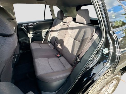 Used 2025 Toyota RAV4 XLE image 22