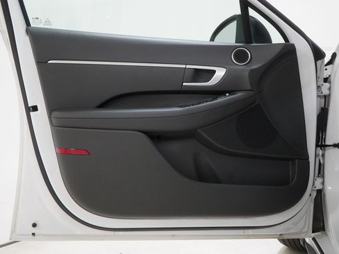 Used 2022 Hyundai Sonata SE FWD image 18
