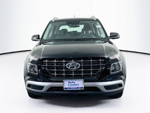 Used 2023 Hyundai Venue SEL w/ Cargo Package FWD image 2