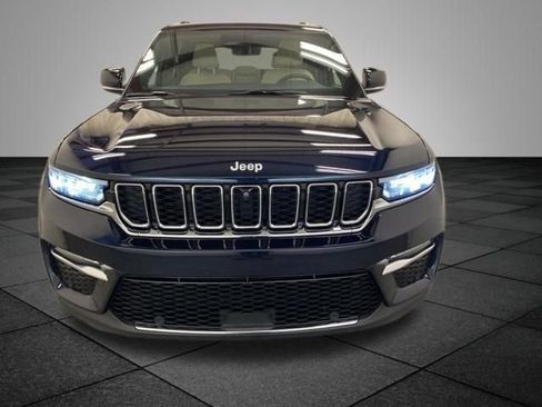 Used 2024 Jeep Grand Cherokee Limited w/ Luxury Tech Group II AWD/4WD image 2