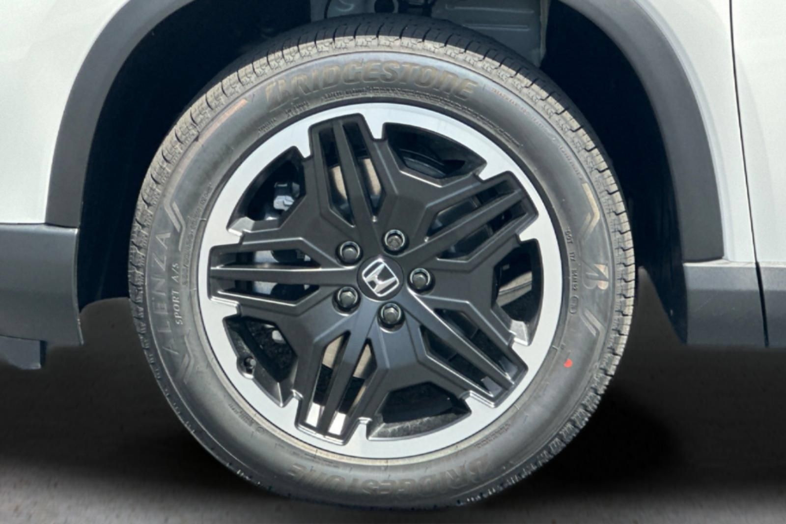 New 2026 Honda Pilot Touring image 35