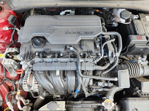 Certified 2024 Hyundai Elantra SEL FWD image 9