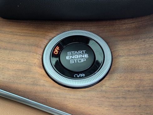 New 2025 Jeep Grand Cherokee Summit image 30