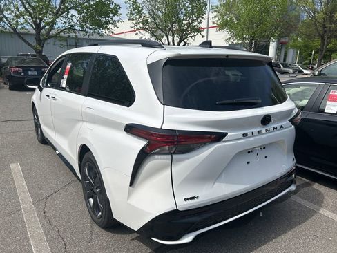New 2026 Toyota Sienna XSE image 16