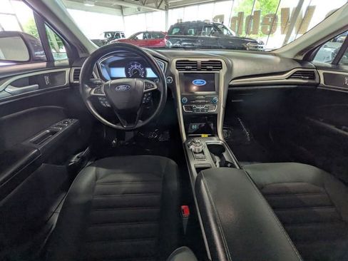 Used 2019 Ford Fusion SE AWD/4WD image 11