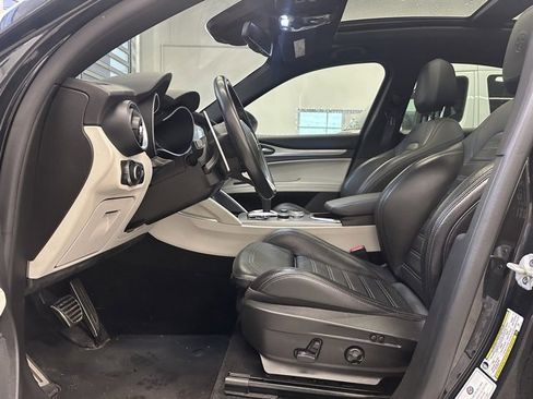 Used 2021 Alfa Romeo Stelvio Ti Sport image 10