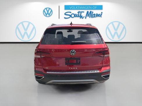 Certified 2023 Volkswagen Taos SE FWD image 6