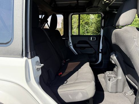 Used 2023 Jeep Wrangler Sahara image 25