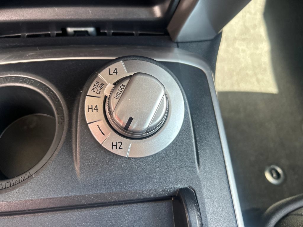 Certified 2020 Toyota 4Runner SR5 Premium AWD/4WD image 34
