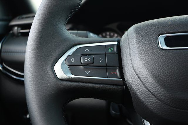 New 2026 Jeep Compass Latitude AWD/4WD image 13