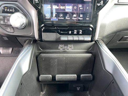 Used 2025 RAM 1500 Laramie image 22
