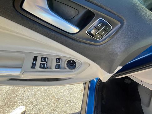 Used 2017 Ford Escape Titanium FWD image 14