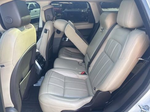 Used 2018 Land Rover Range Rover Sport HSE Dynamic image 26