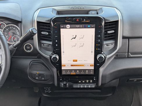 Used 2025 RAM 3500 Big Horn image 17