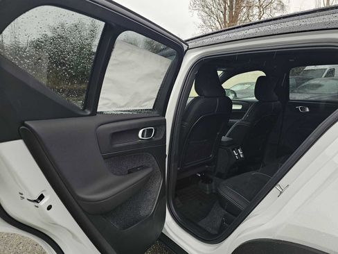 New 2026 Volvo XC40 B5 Ultra w/ Climate Package image 18