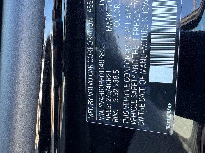 New 2026 Volvo XC90 T8 Plus w/ Protection Package Premier AWD/4WD image 16