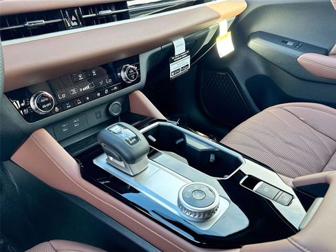 New 2026 Mitsubishi Outlander SEL image 15